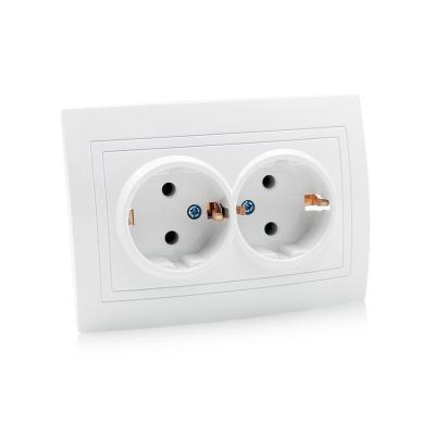 China Convenient Type Double Wall Outlet Germany Safety Euro Standard Grounding Electrical Outlets for sale