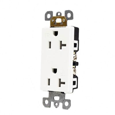 China Convenient Wholesaler Standard 115*70mm American Household Recessed 125V/20A Wall Switch And Socket for sale