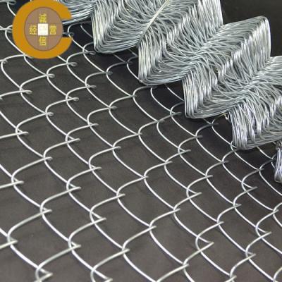 China Green PVC Coated Chain Link Fence Anti Rust Welded Steel Iron Wire Mesh Te koop