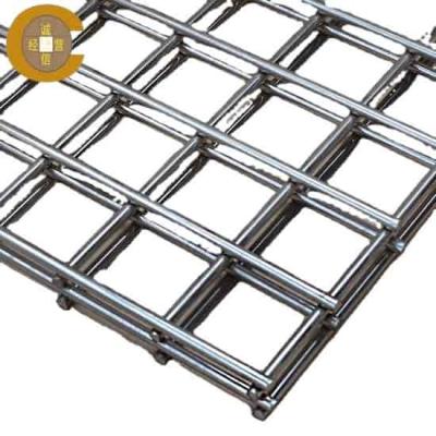 China Galvanized Welded Fence Mesh Panel en venta