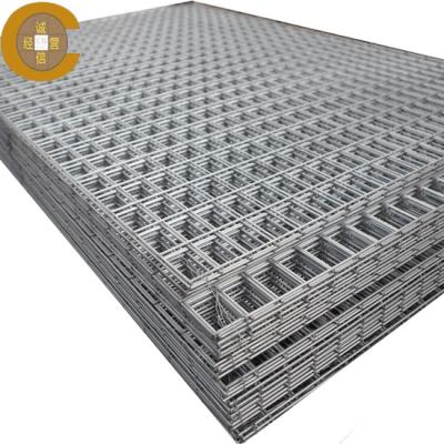 China Galvanized Welded Wire Mesh Fence Panel for Security à venda