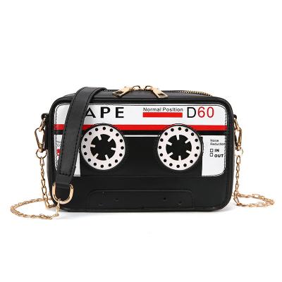 China 2021 Fashion New Retro Hong Kong Style Tape Trend Chain Wild Shoulder Bag Creative Personality Fashion for sale