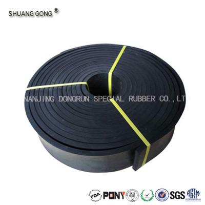 China Conveyor Belt Abrasion Resistant Skirtboard Rubber Roller For Conveyor Belt for sale