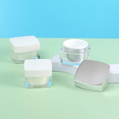 中国 5g 15g 30g 50gの釘のゲルのプラスチック瓶を包む真珠の白い化粧品のびん 販売のため