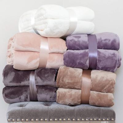 China Anti-bacteria Polyester Super Soft Plush 100% Polyester Flannel Fleece Fleece Throw Blanket for sale