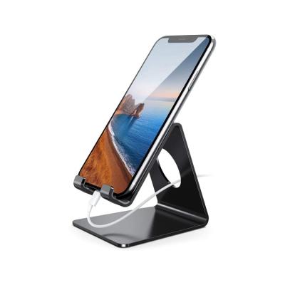 China Easy to install Proper price top quality car stand mobile phone holders for sale for sale