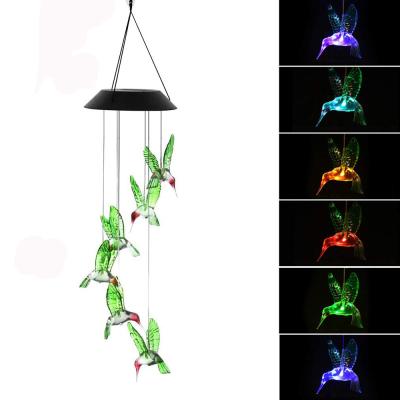 Cina Solar Power Outdoor Color Changing Landscape Garden Lawn Hummingbird Wind Chime Light Lamp in vendita