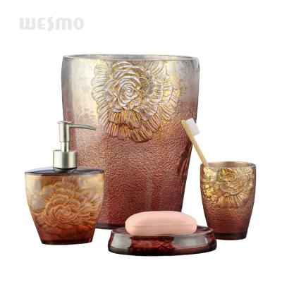 China Antique Styles Home Decoration Golden Polyresin Bathroom Accessories Resin Bathroom Set With Lotion Dispenser for sale