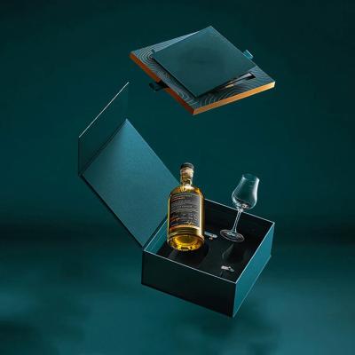 China Custom Magnetic Flap Folding Paper Packaging Luxury Wine Box Set Printing Logo Tea Gift Boxes for sale