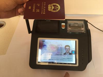 China Capacidade tela de toque toda de 7 polegadas em uma posição com listra magnética/leitor de Smart Card à venda