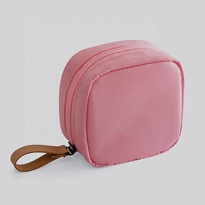 China Waterproof Makeup Cosmetic Bag For Women Travel Large Toiletry Bag For Girls Reusable for sale