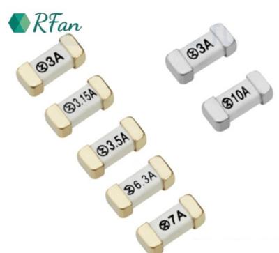 China 2410/1808/6125 Surface Mount Chip Fuse Ceramic Patch 3A 3.15A 3.5A 125V/250V/300V for sale