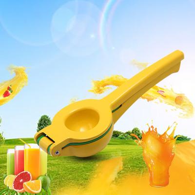 China Best Selling Heavy Duty Fruit Easy Handling Portable Manual Squeezing Juicer Hand Press Squeezer for sale