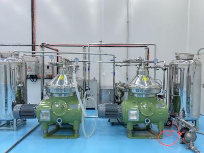 China Autolimpieza de 3 fases DHY 300 separador de disco automático centrífuga para aceite residual en venta