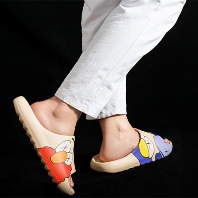 China Hot-selling fashion trend yeezyslipper flexible anti-slipper cheap home bedroom comfortable outdoor soft EVA cartoon bottom flip-flops for sale