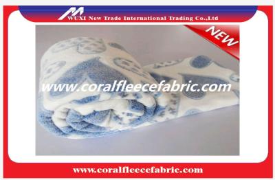 China Super weiche korallenrote Vlies-Gewebe-Polyester-Verzerrungs-strickendes korallenrotes Vlies-Material zu verkaufen