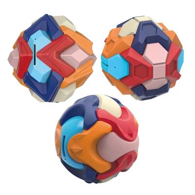 China Eco-friendly DIY Decompression Toys Children Educational Money Bank Reduce Effort Puzzle Assembly 3D Assembly Ball Building Block Of Wisdom Toys For Children for sale