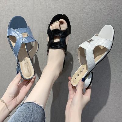 China Wholesale Fashion Trend Fashion Sandals Designs Latest Outdoor Casual Shoes Slides Ladies Slippers Durable Slippers Sandals For Women for sale