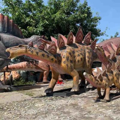 Cina Statue di dinosauro a grandezza naturale all'aperto impermeabili per il parco del trampolino in vendita