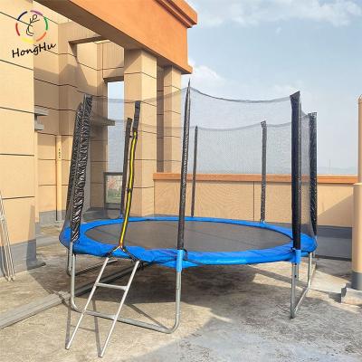 China With Protective Trampoline Net Professional Outdoor Fitness Jumping With Cheap Large Roof Trampolines On Sale for sale