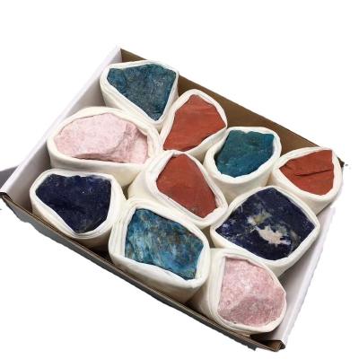 China China New Hot Sale Natural Raw Quartz Crystal Specimen Box Rough Crystals Healing Stones For Wedding Souvenirs for sale