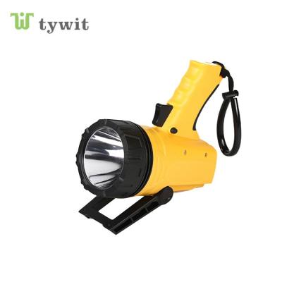 China Multifunction Portable 1600 Lumen Camping Hanging Led Camping Flashlight for sale