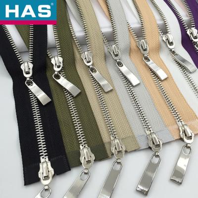 China Smooth Two Way Metal Zip #7 #8 Auto Lock Slider Zipper Precise Precise for sale