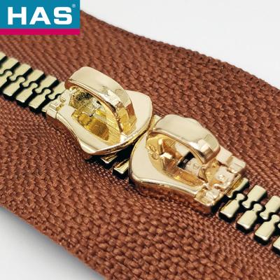 China Plastic Teeth Brown Invisible Zipper Customized Plastic Separating Zipper Lightweight for sale