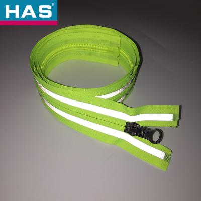 China Customized Waterproof Zippers Green / Red Reflective Zip For Clothing for sale