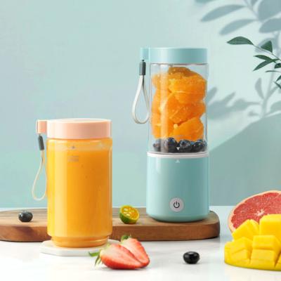 China SJ007 420ml 4000mAh Multifunctional Battery Rechargeable Small Plug And Shake Portable Mini Usb Blender Smoothie Travel Fruit Juicer for sale