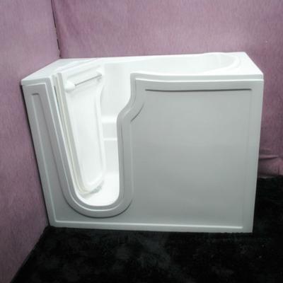 China Large Soaking Walk in Tub for Old and Handicapped 30