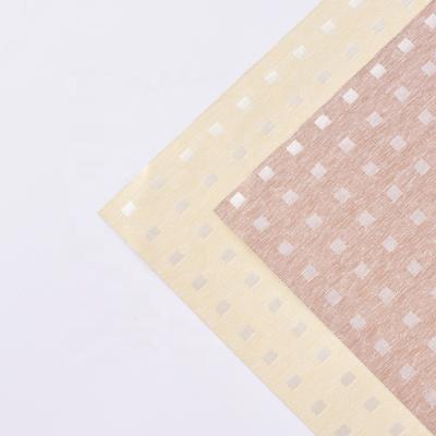 China Contemporary Modern Style Small Square Single Layer Folded 100%Polyester Jacquard Fabric For Roller Blinds à venda