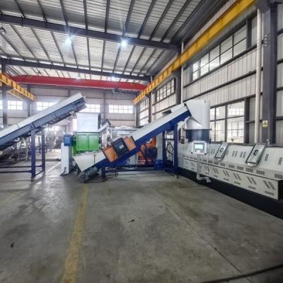 China Linea de pelletización de extrusores de plástico de PP PE, máquina de pelletización de dos etapas 500 kg / hora en venta