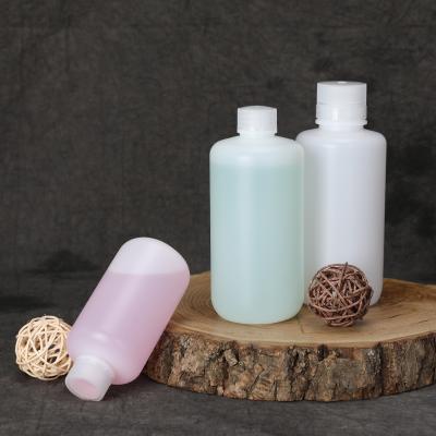 China Liquid Chemical Powder Sample Bottle 250ml Translucent Plastic Empty Bottles For Storage And Transportion UMETASS for sale