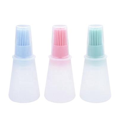 China High Quality Easily Cleaned Food Grade Barbecue Brush Grilling Oil Bottle Brush Silicone Oil Bottle With Cover for sale