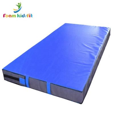 China Waterproof and can add factory main direct sale cheap gymnastic lift fold landing crash mat for sale