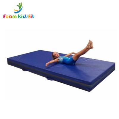 China Waterproof and can add main lift customized gym soft landing bouldering mats for sale