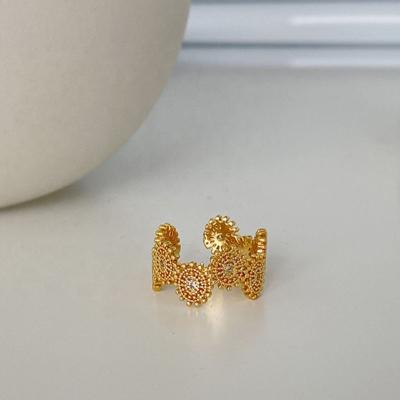 China French Rhinestone Ring Female Jewelry Wedding New Adjustable Daisy Lace Open Ring Gold Color Fashion CLASSIC Beads Metal Small Retro for sale