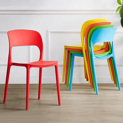 China China Factory High Quality Comfortable Home Factory Modern Design Furniture Dining Room PP Seat Stackable Plastic Dining Chairs for sale