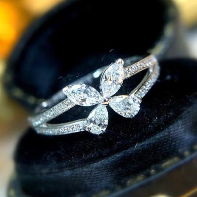 China 2022 Hot Selling FASHIONABLE Marquise Pear Cut Brass Zircon Bling Color Silver Leaf Shaped Women Diamond Rings for sale