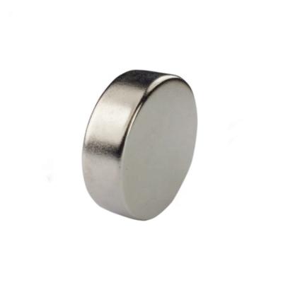 China Industrial Magnet D30 x15 mm X 10 or 30 Customized Size N50 N52 Super Strong Disc Neodymium Magnet for sale