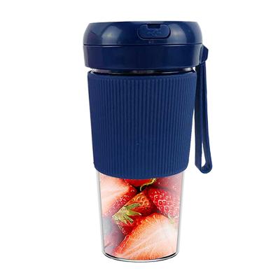 China Mini Car USB Slow Electric Fruit Juicer Juicer Containers Stainless Steel Portable Juicer Blender for sale