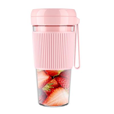 China Portable Single Juicer Machine Vitamer Blender Car Fruit Blender Rechargeable Blender for Shake Smoothies for sale