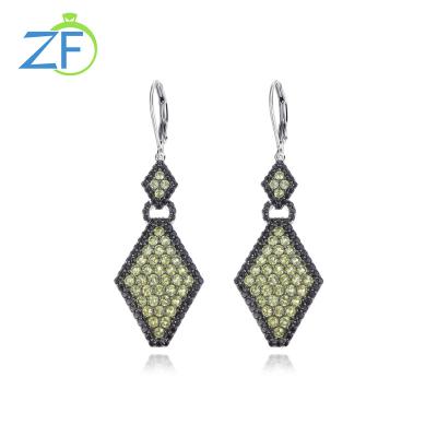 China CLASSIC New Fashion Women Fine Jewelry 925 Sterling Silver Natural Peridot Drop Earrings for sale