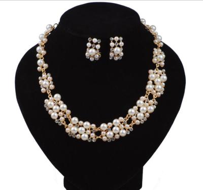 China Hot Selling Fashion BOHEMIA Pearl Jewelry Sets Alloy Gold Jewelry Set Women Wholesale Jewelry Set QQ670 for sale