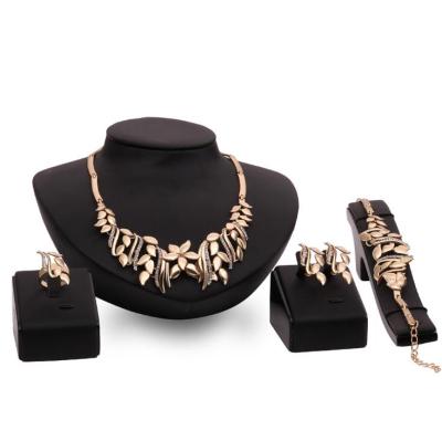 China FASHIONABLE High Quality Elegant Jewelry Set Gold Leaves Jewelry Set Indian Wedding Jewelry Set X4282 for sale