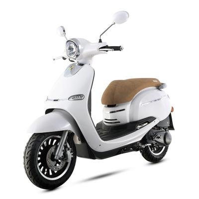 China Latest Cheap Custom Scooters Mini Gasoline Scooter Motorcycle 50cc 6.2/7 for sale