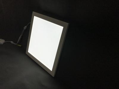 Chine le clignotement du voyant de 18w Dimmable LED 300x300mm libèrent avec le cadre en aluminium à vendre