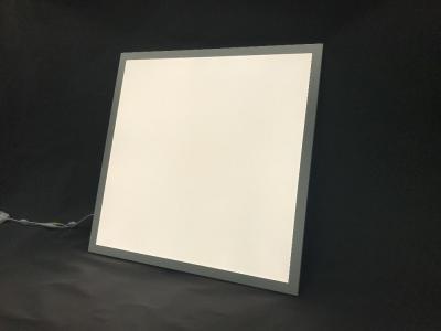 Chine lumen élevé LED de 2x2 30w de panneau du clignotement de forme libre de Quare avec le courant constant à vendre