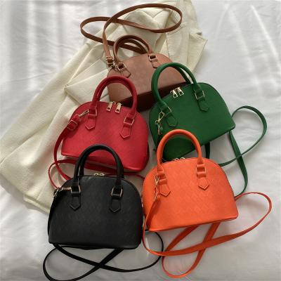 China 2023 Cross - Body Shoulder Fashion Messenger Bag Luxury Shell Bags Women Handbags Sling Candy Color Handbag Wholesales Bag for sale